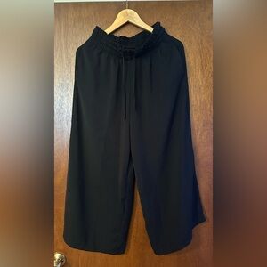 STRADIVARIUS Palazzo Black Pant